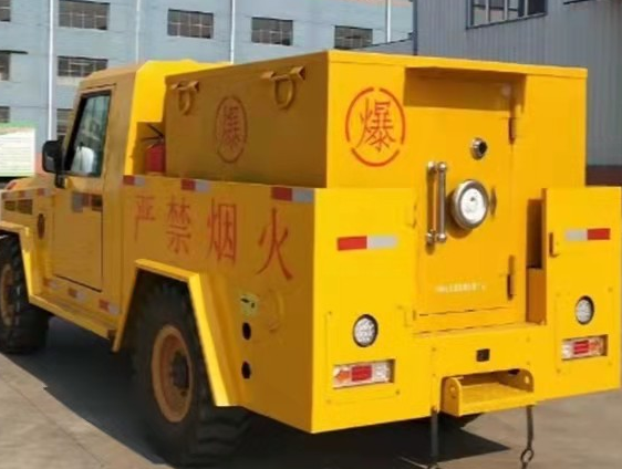 尼木凯龙爆破器材运输车：保障爆破任务的安全运行